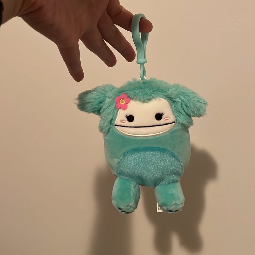 Joelle clip fuzzy belly and flower teal Bigfoot squishmallow clip